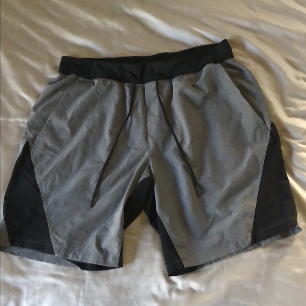 Men’s Lululemon athletic shorts, size XL